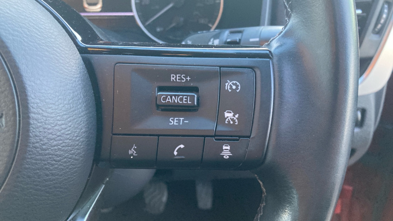 Nissan Qashqai 1.3 DiG-T MH Acenta Premium 5dr Petrol Hatchback